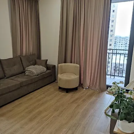 Lovely & Cozy Apartment In Isani Tbilisi Exterior photo